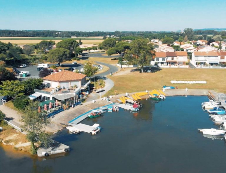 Port de plaisance d’Aiguelèze à Rivières dans le Tarn, près du Domaine du Cèdre